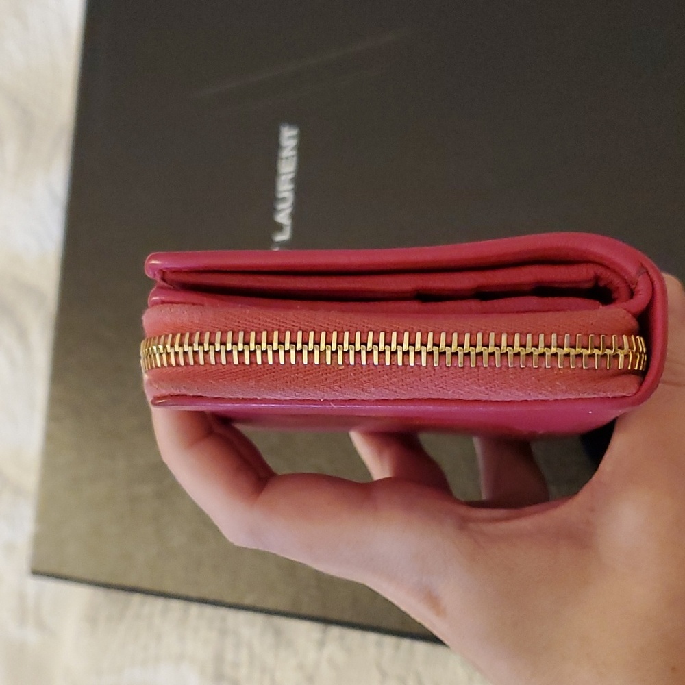 Yves Saint Laurent wallet - Picture 4 of 12